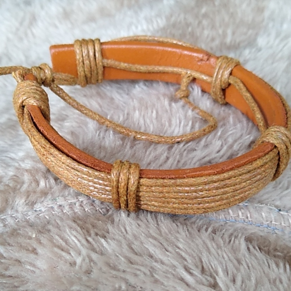 Cuff/bracelet
